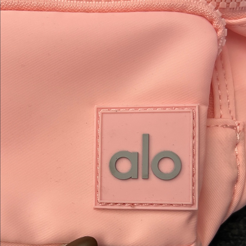 Alo Pink Belt Bag NWT - Picture 5 of 5